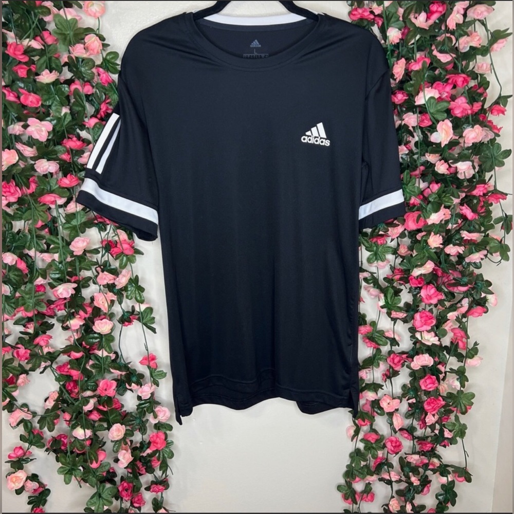 Unisex Adidas Climacool athletic shirt. SZ: Men Large